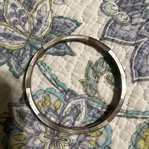 Iridescent Abalone Shell Bangle Bracelet - Women from Fremantle Australia - Picture 3 of 4